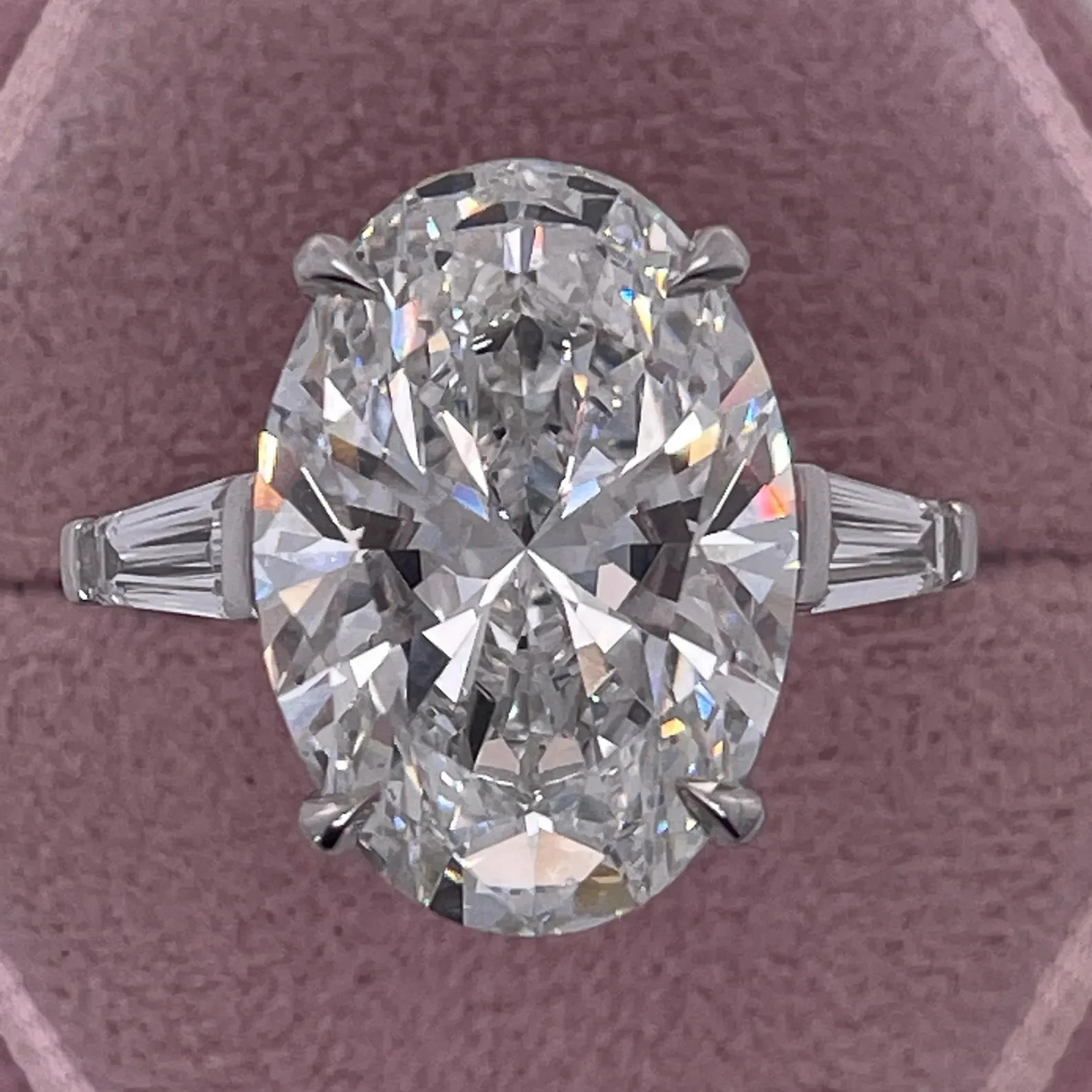RARE 11.00 Ct White Treated Diamond Solitaire Ring In 925 Silver Certified