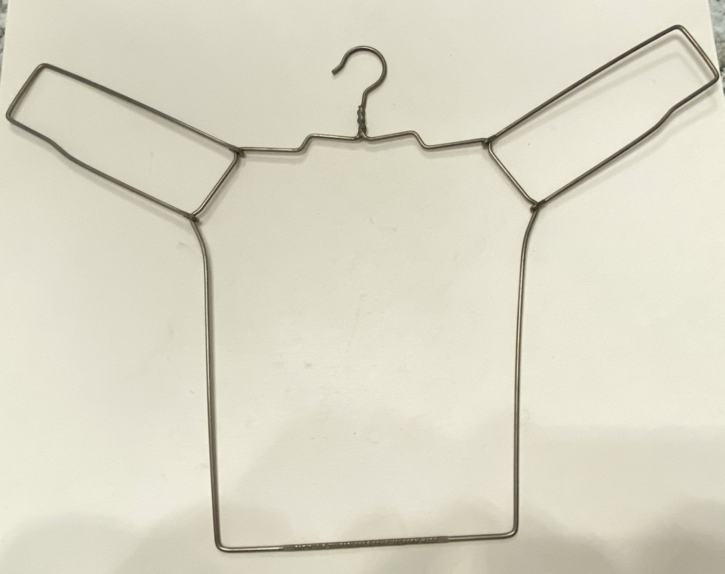 VINTAGE ANTIQUE J.B. TIMBERLAKE & SONS CHILD WIRE HANGER STRETCHER FOLDING ARMS VINTAGE ANTIQUE J.B. TIMBERLAKE & SONS CHILD WIRE HANGER STRETCHER FOLDING ARMS