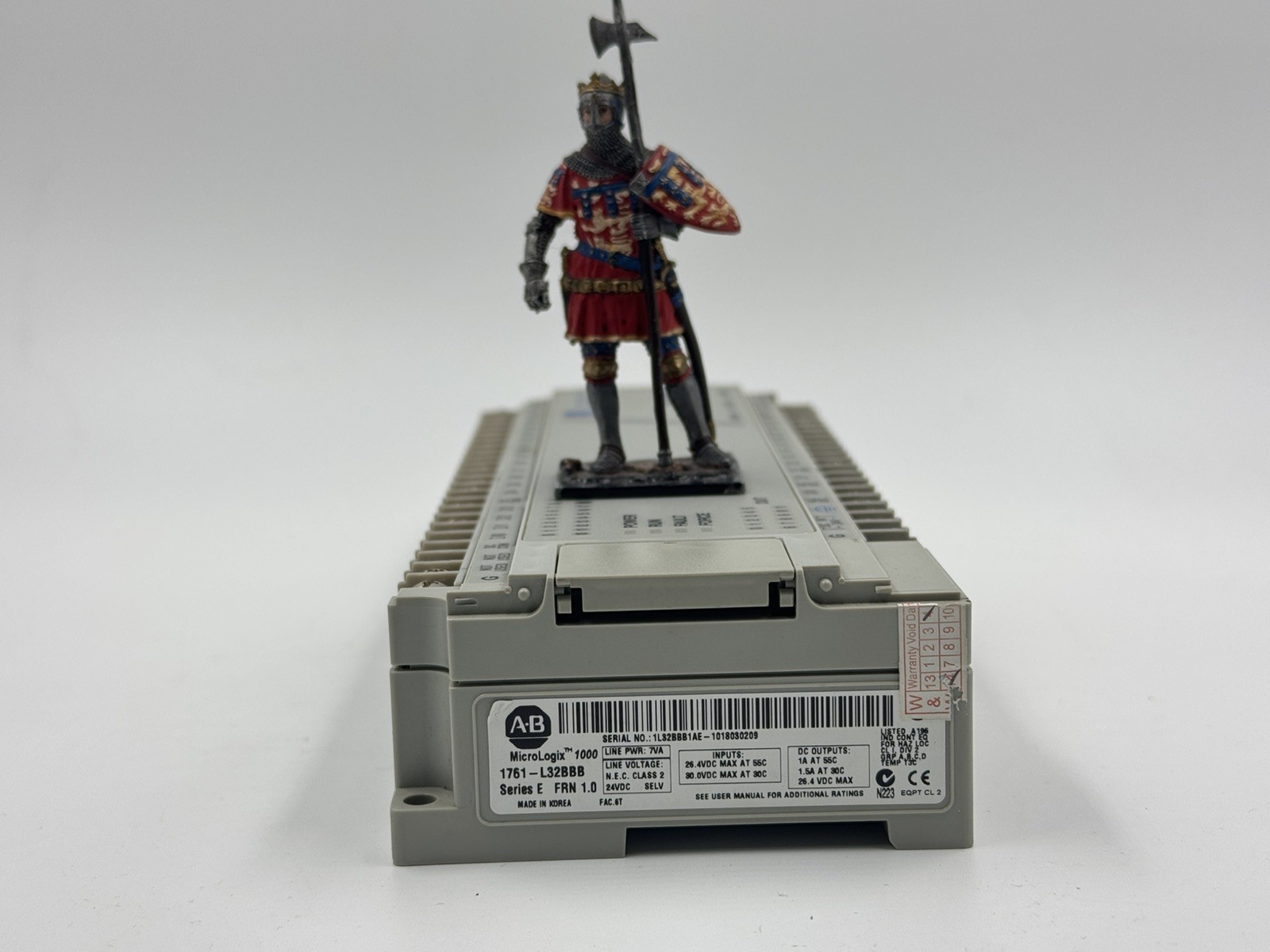 NEW NO BOX / Allen-Bradley 1761-L32BBB NEW NO BOX / Allen-Bradley 1761-L32BBB