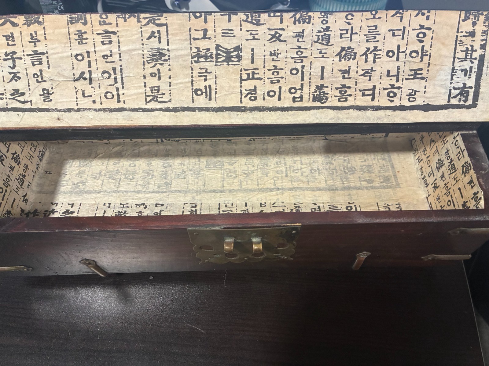 Korean authentic antique 18th/19th-century Korean Joseon Dynasty document box Korean authentic antique 18th/19th-century Korean Joseon Dynasty document box