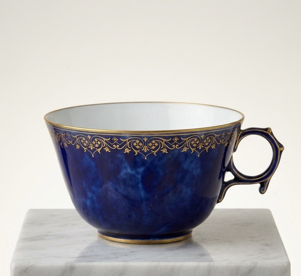 Antique 1897 Sèvres French Porcelain Teacup Cobalt Gros Bleu Gold Gilt Doré Mark