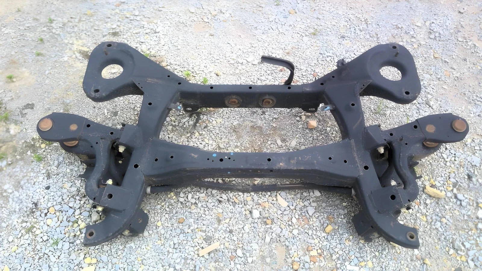 2005-2015 Nissan Armada Rear Subframe Crossmember Engine Cradle Assembly Oem