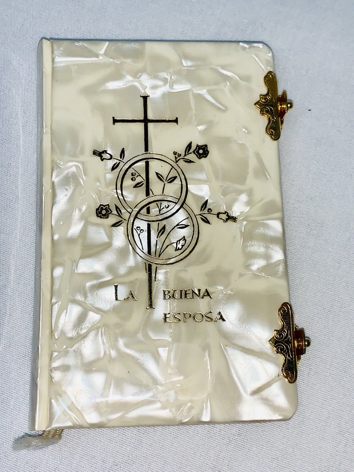 Vintage 1973 La Buena Esposa Catholic Nuptial Prayer Book Celluloid Case Regina
