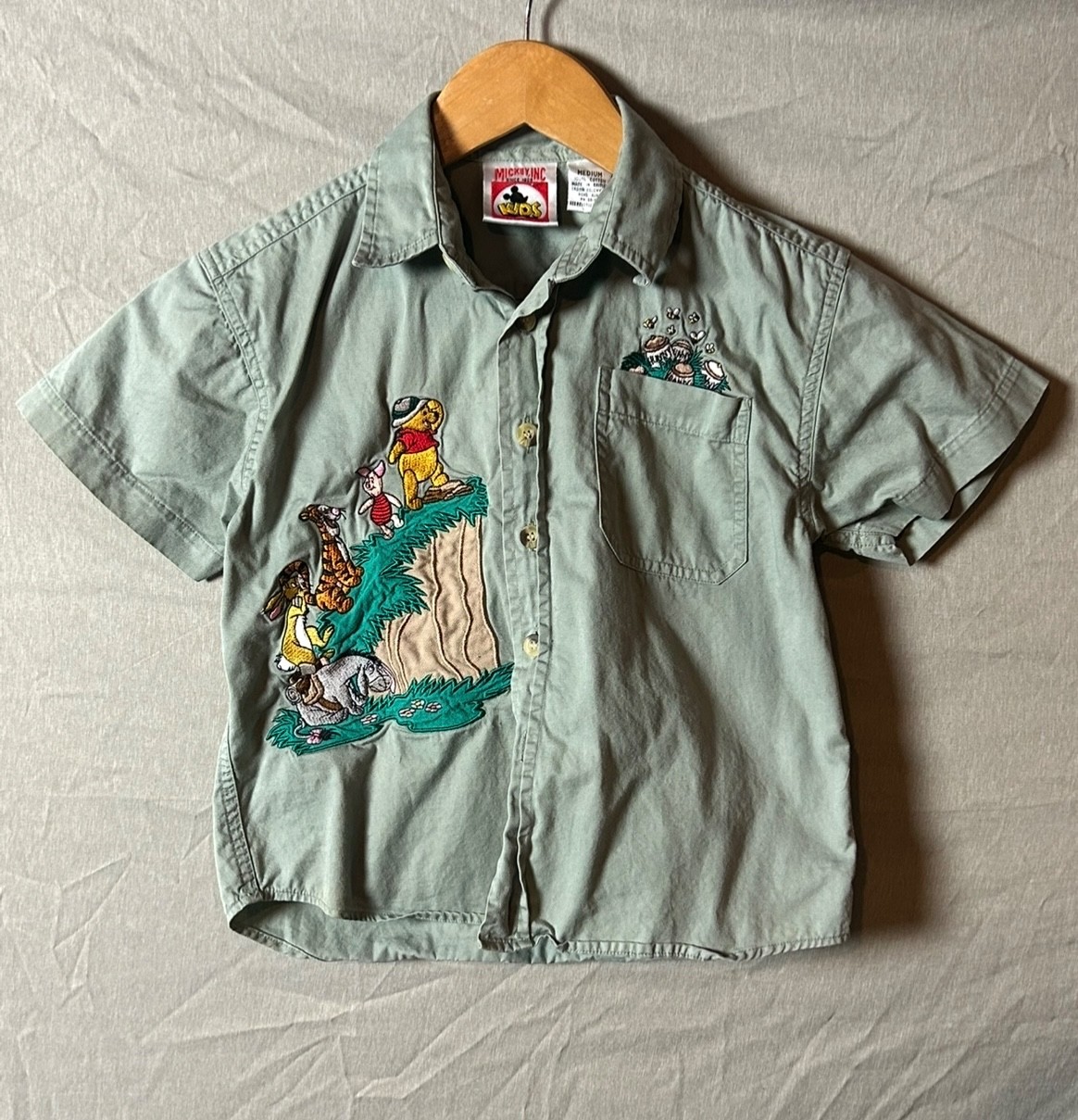Vintage Mickey, Inc Kids Button-Up Safari Child’s Medium Winnie The Pooh Shirt