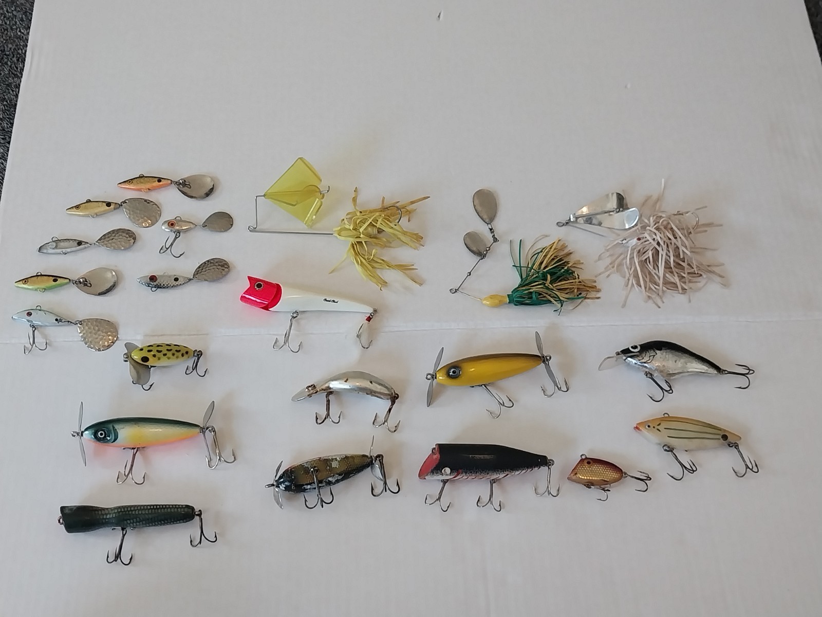 Old Vintage Unknown Wooden, Plastic, Metal, Large Mixed Fishing Lures LOT: 21 Old Vintage Unknown Wooden, Plastic, Metal, Large Mixed Fishing Lures LOT: 21