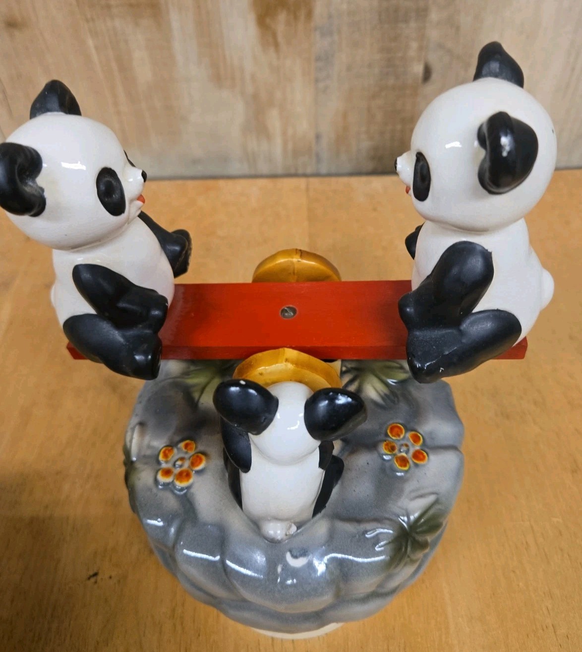 Rare Vintage Panda Bears Musical Seesaw Moves & Plays Music Japan #66 Old Rare Vintage Panda Bears Musical Seesaw Moves & Plays Music Japan #66 Old