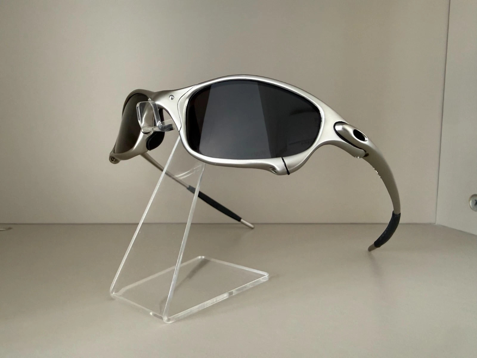 Oakley Juliet 1.0 X Metal Sunglasses- Vintage Silver Frame Black Polarized Lens