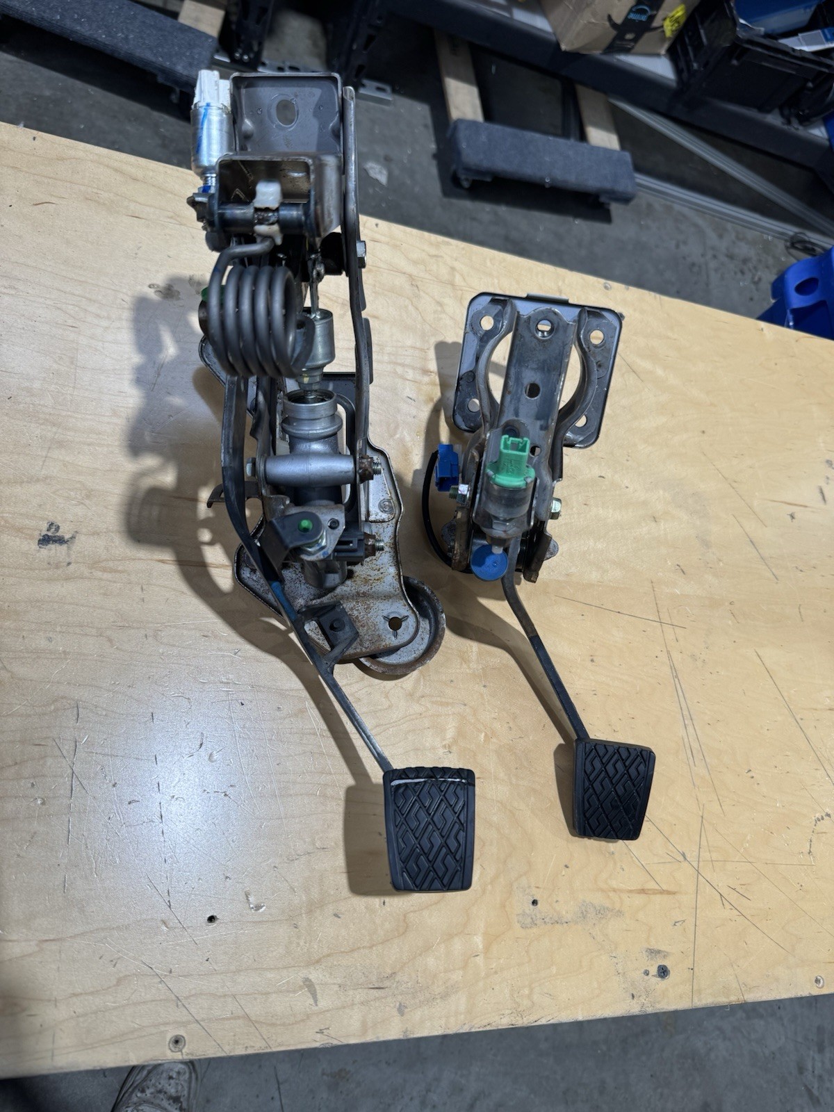2006-2013 Lexus Is250 Manual Transmission Pedal Set Brake And Clutch 2006-2013 Lexus Is250 Manual Transmission Pedal Set Brake And Clutch