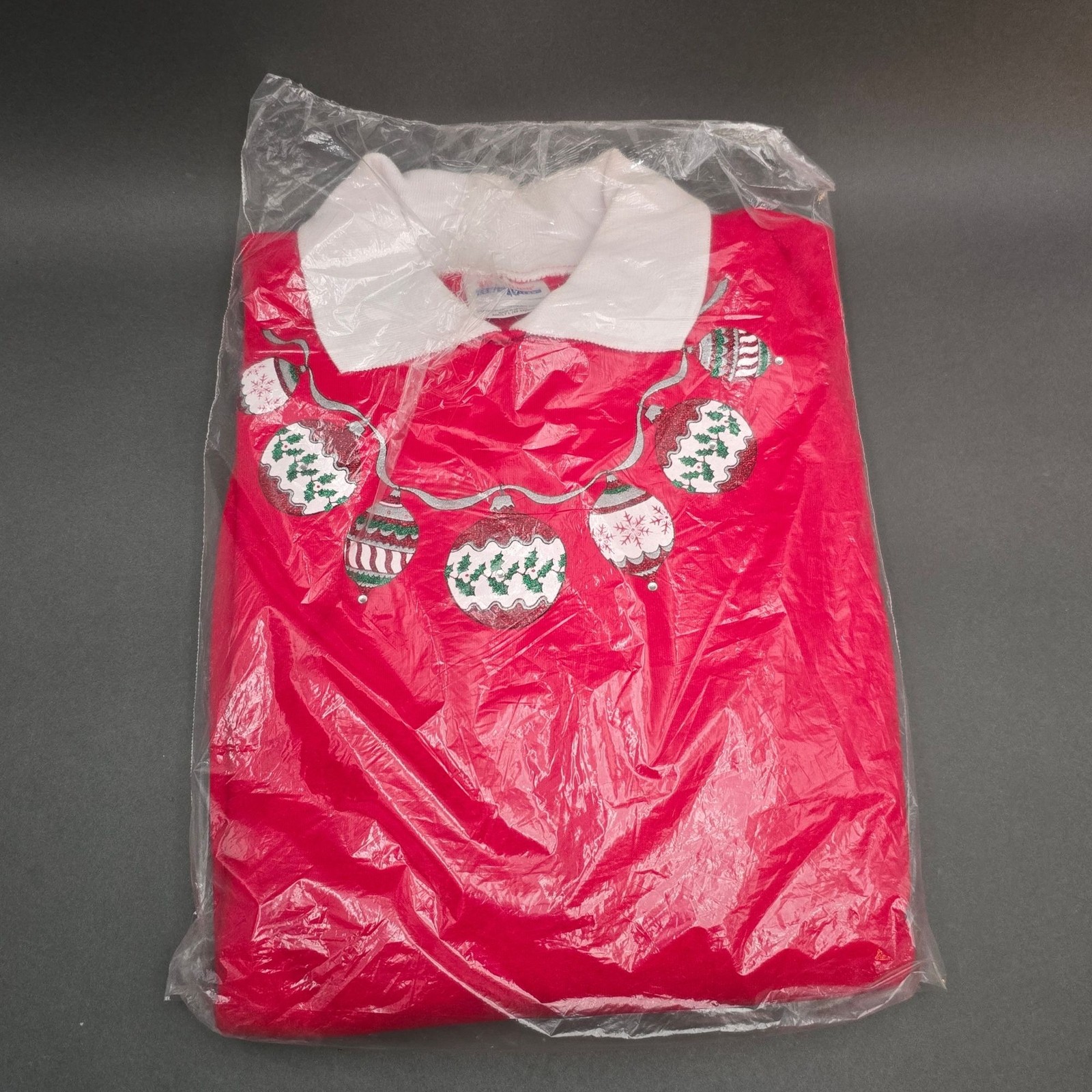 Vintage Hanes 1990s Christmas Sweatshirt LG Collar Red Ornament Glitter NIP