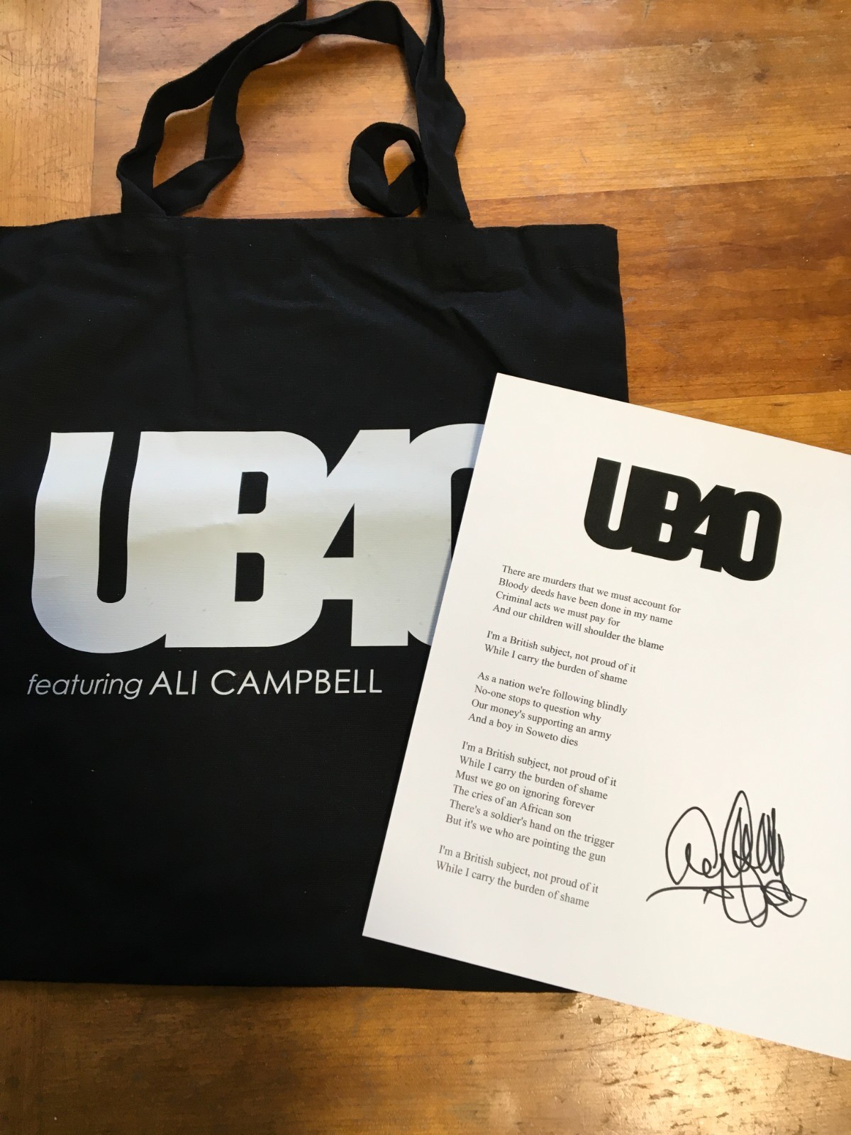 UB40 Ali Campbell signed Autograph - lyrics, PLUS rare tote bag UB40 Ali Campbell signed Autograph - lyrics, PLUS rare tote bag