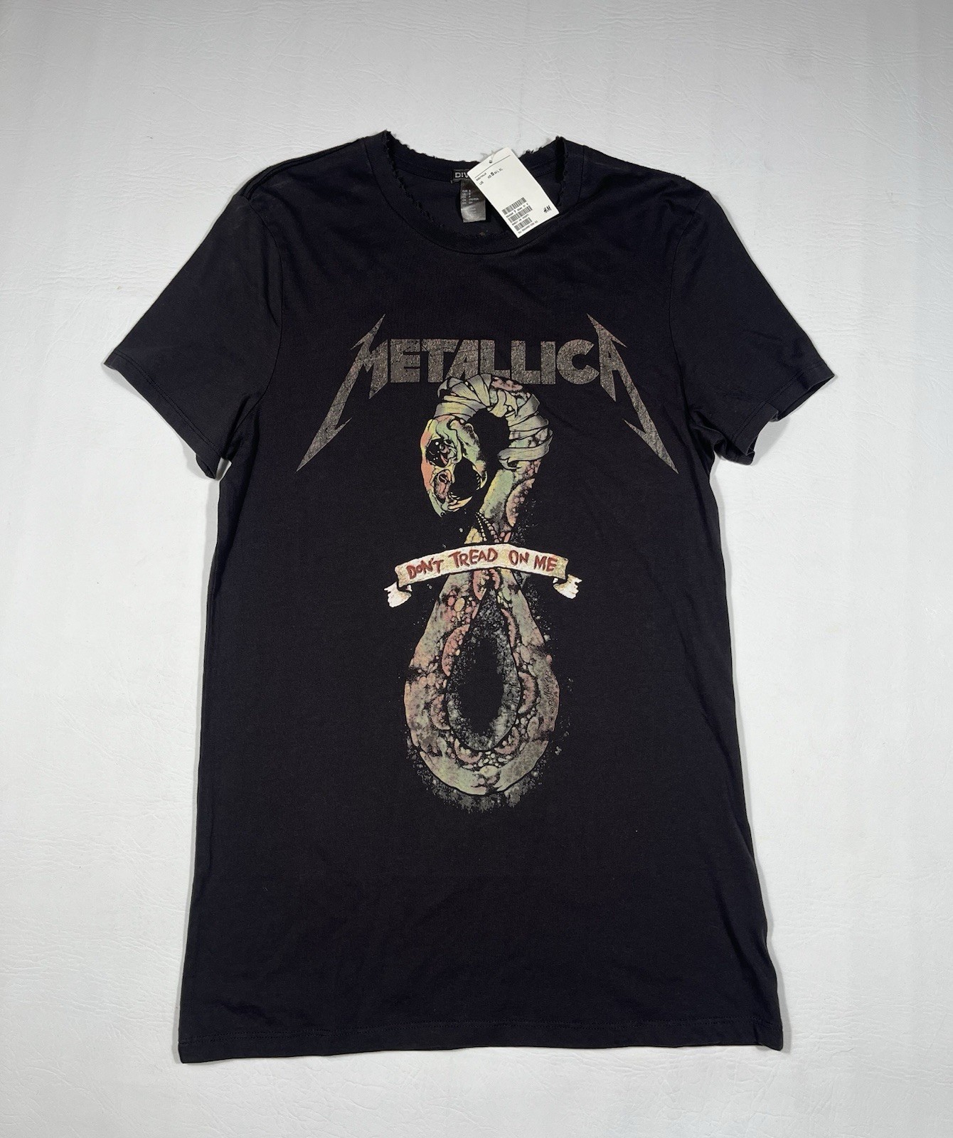 H&M Divided Metallica Don’t Tread On Me T-Shirt Mens Small Black Distressed NWT H&M Divided Metallica Don’t Tread On Me T-Shirt Mens Small Black Distressed NWT