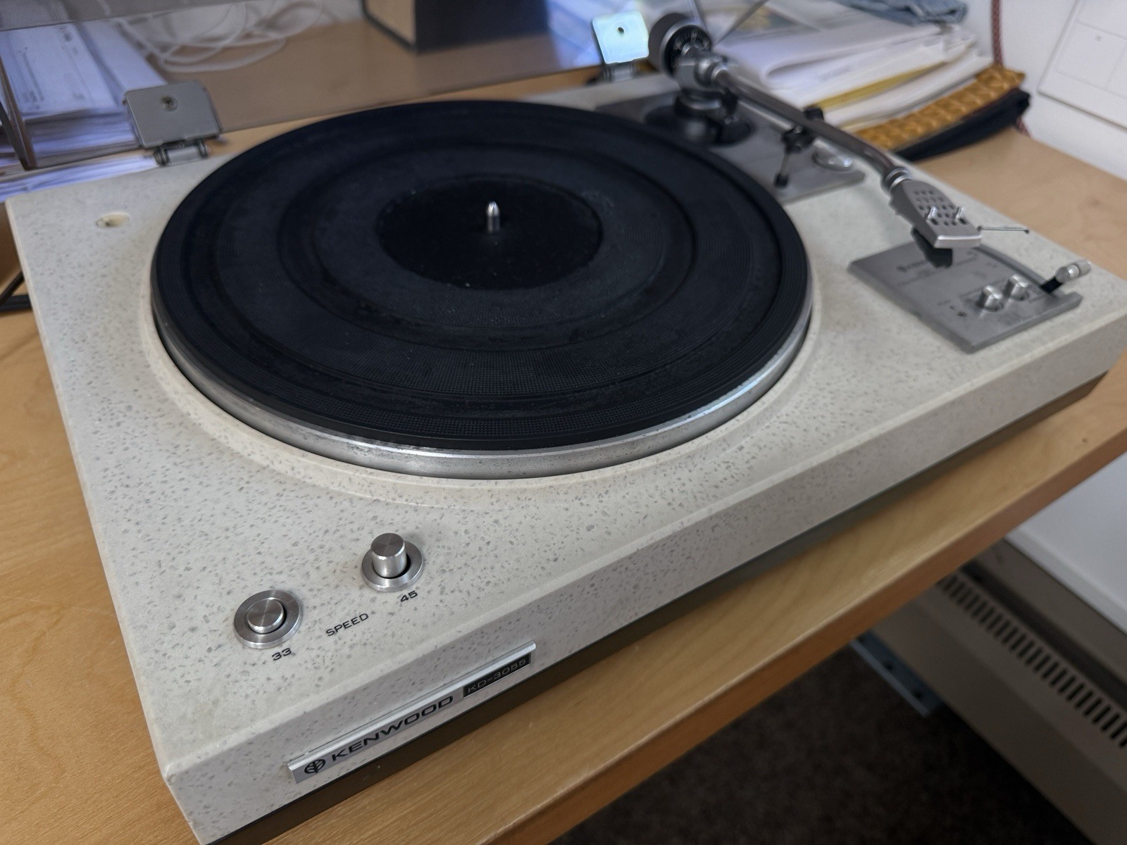 Vintage Kenwood KD-3055 Turntable Mid 70’s working.