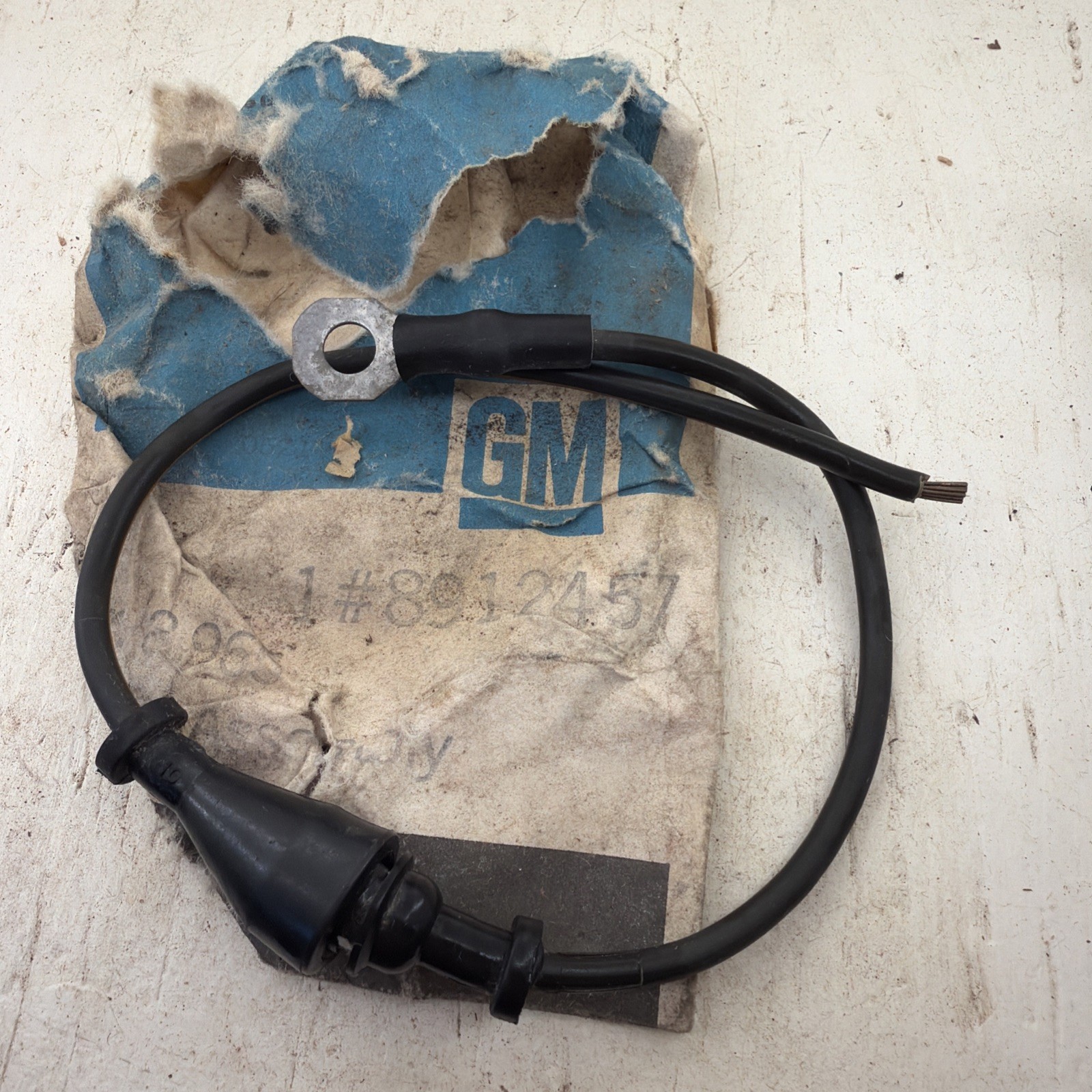 NOS GM 8912457 Fusible Link Assembly 1973-84 Chevy GMC Trucks Blazer Suburban NOS GM 8912457 Fusible Link Assembly 1973-84 Chevy GMC Trucks Blazer Suburban