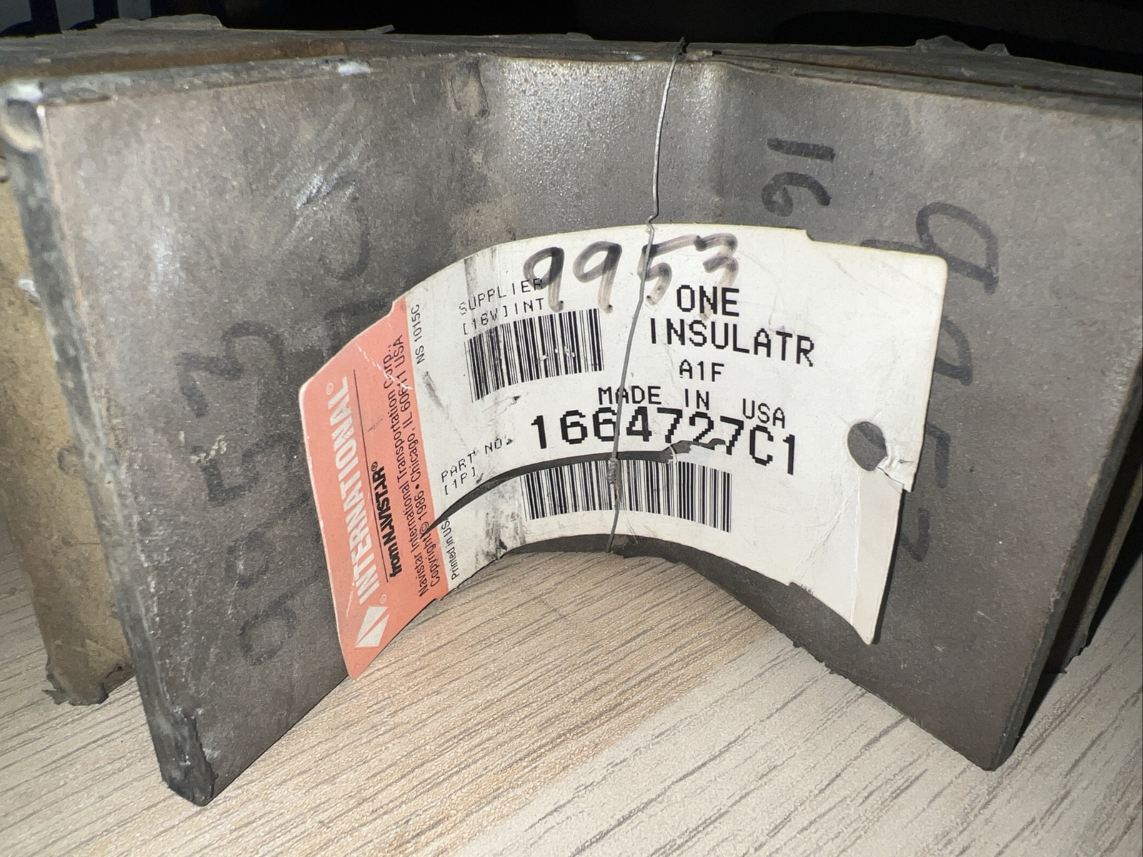 Navistar/ International 1664727C1 - Insulatr,Insulator Snubber