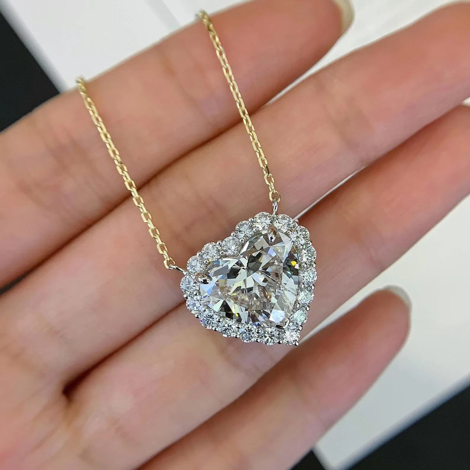 IGI 5CT Heart Cut E-F/ VS1 Lab Grown Diamond 14k Yellow Gold Solitaire Necklace