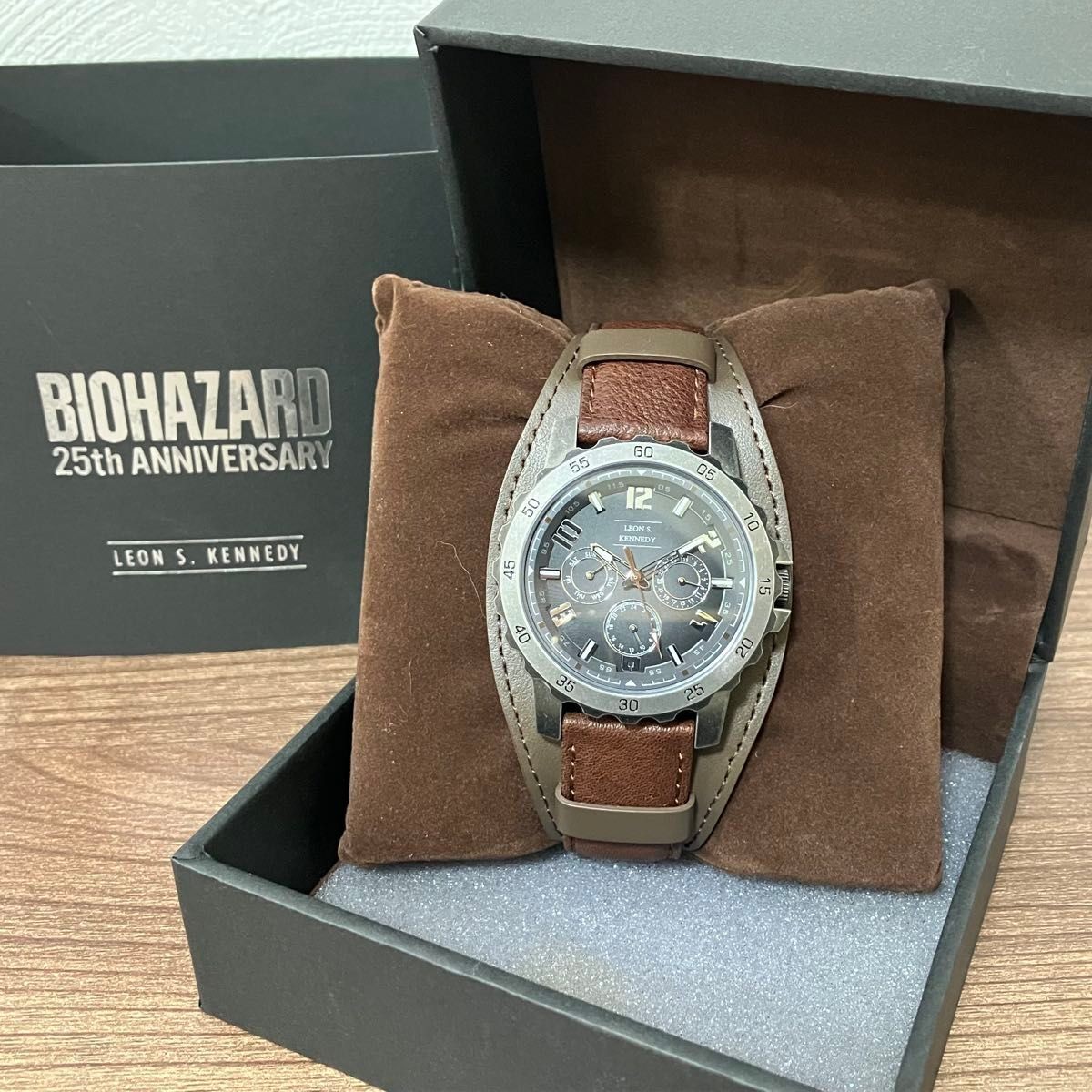 Resident Evil 25th Anniversary Leon S Kennedy Watch Biohazard