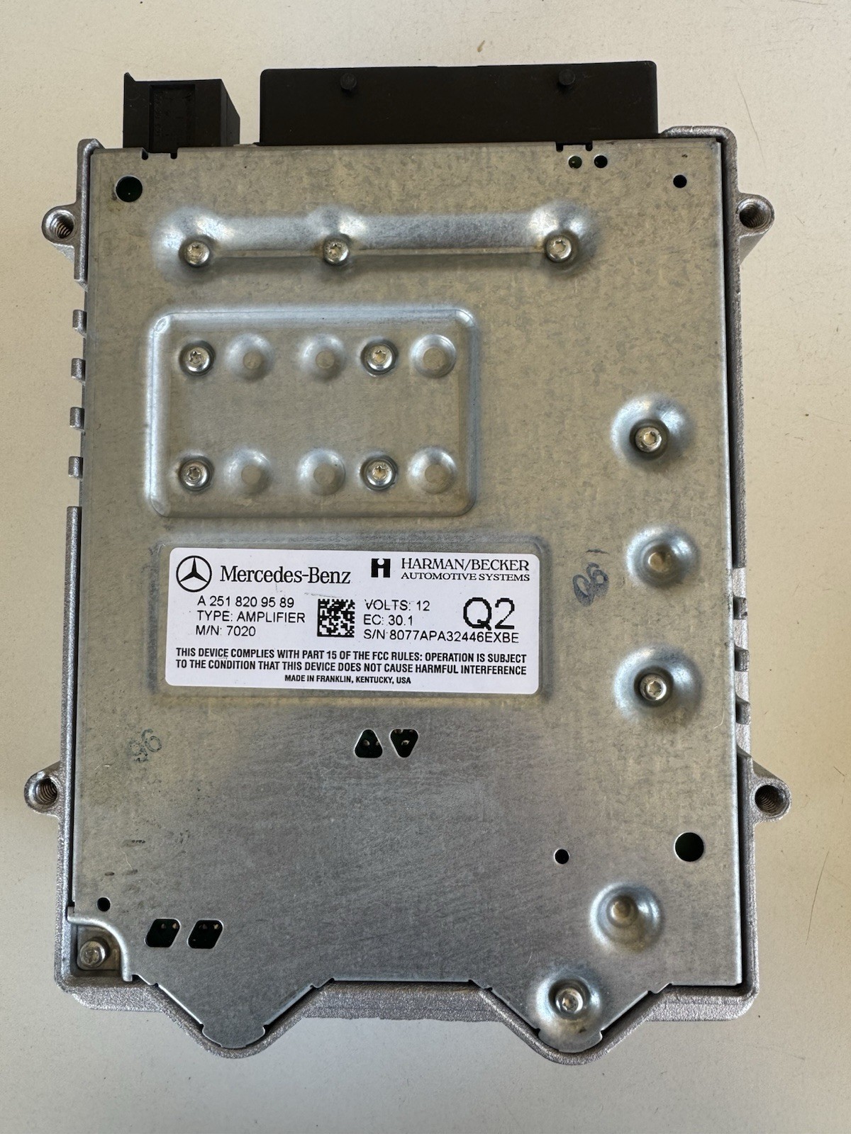 06-09 Mercedes W164 W251 R350 R500 GL450 GL550 ML500 ML350 Amplifier A2518209589 06-09 Mercedes W164 W251 R350 R500 GL450 GL550 ML500 ML350 Amplifier A2518209589