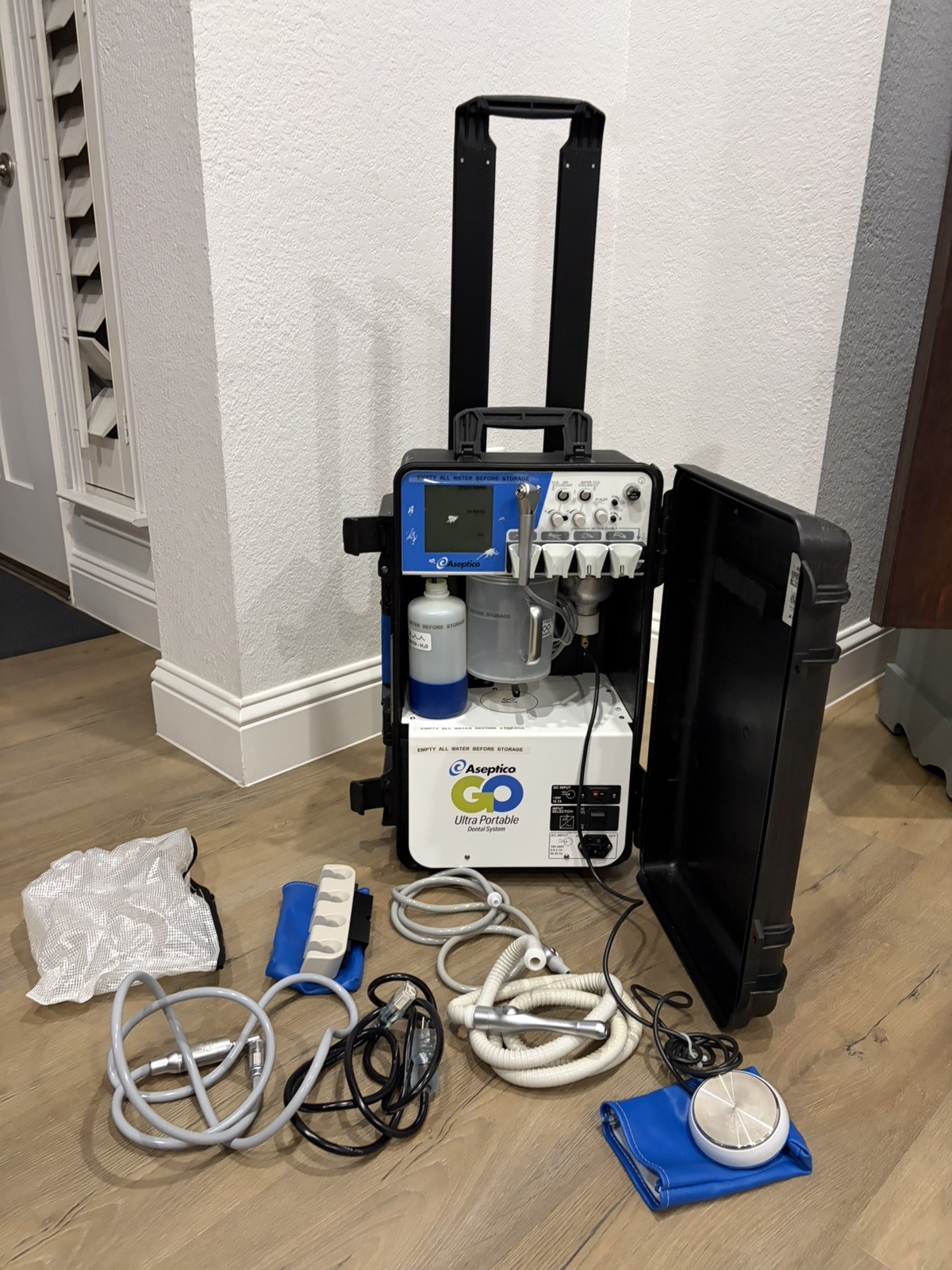 Aseptico AEU-350 GO Ultra Portable Dental System Used 100% functional non-scaler