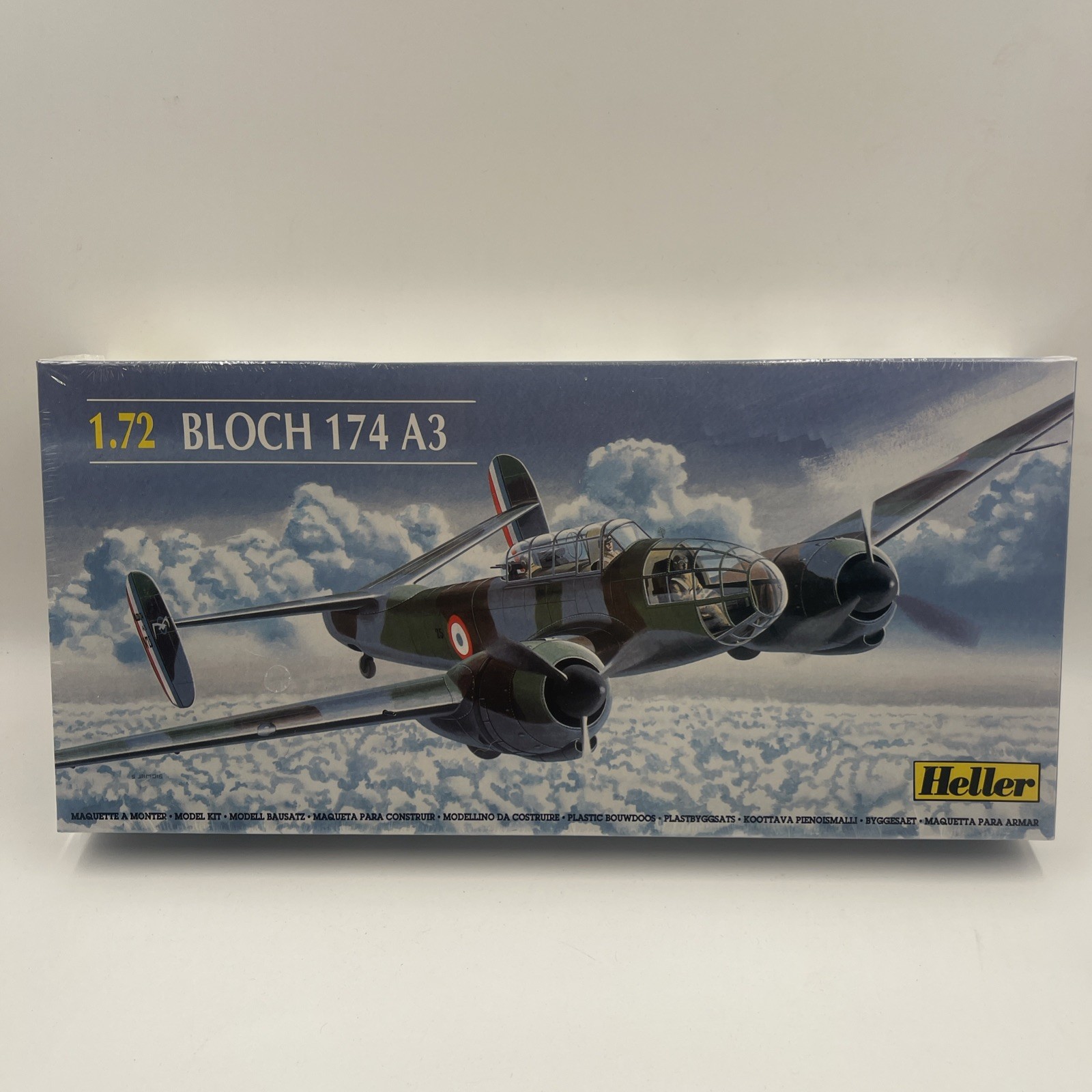 Heller 1/72 Light Bomber/Reconnaissance Aircraft Block 174 Plastic Model Ff0312 Heller 1/72 Light Bomber/Reconnaissance Aircraft Block 174 Plastic Model Ff0312