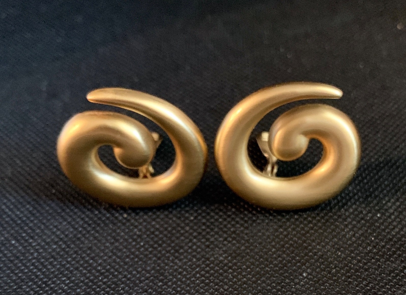 Vintage Monet Etruscan Swirl Clip-on Earrings Signed Goldtone Matte/Satin