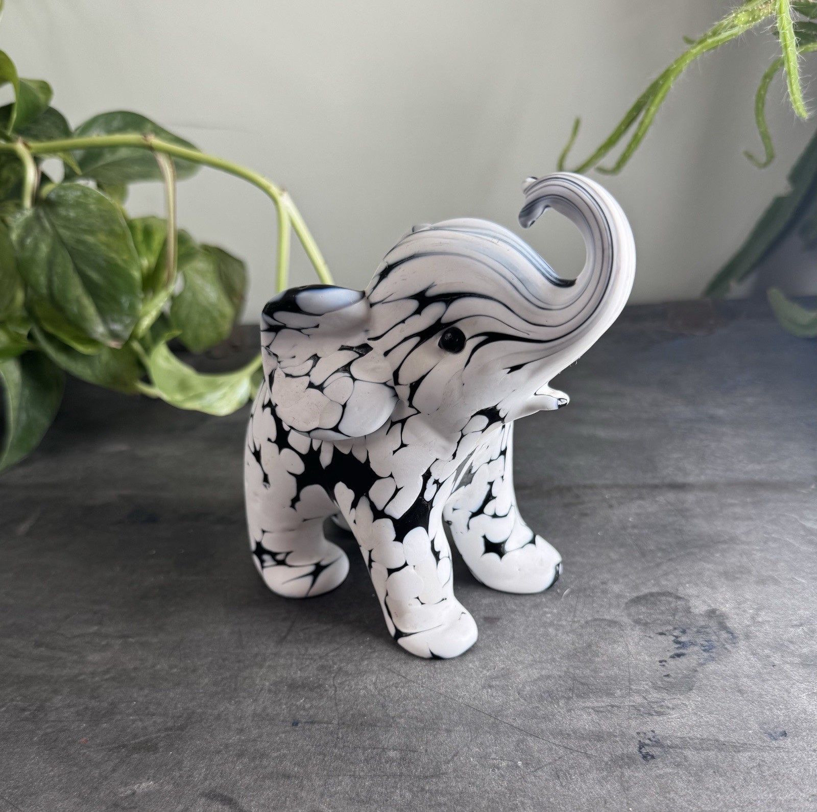 Archimede Seguso Bianco Nero Murano Glass Large Elephant Sculpture VTG 1960s MCM Archimede Seguso Bianco Nero Murano Glass Large Elephant Sculpture VTG 1960s MCM
