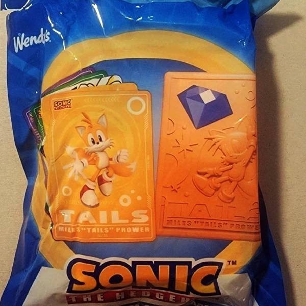 NEW 2026 Sonic the Hedgehog ,Tails, Trading Cards & Case Wendy's Kids Meal Toy