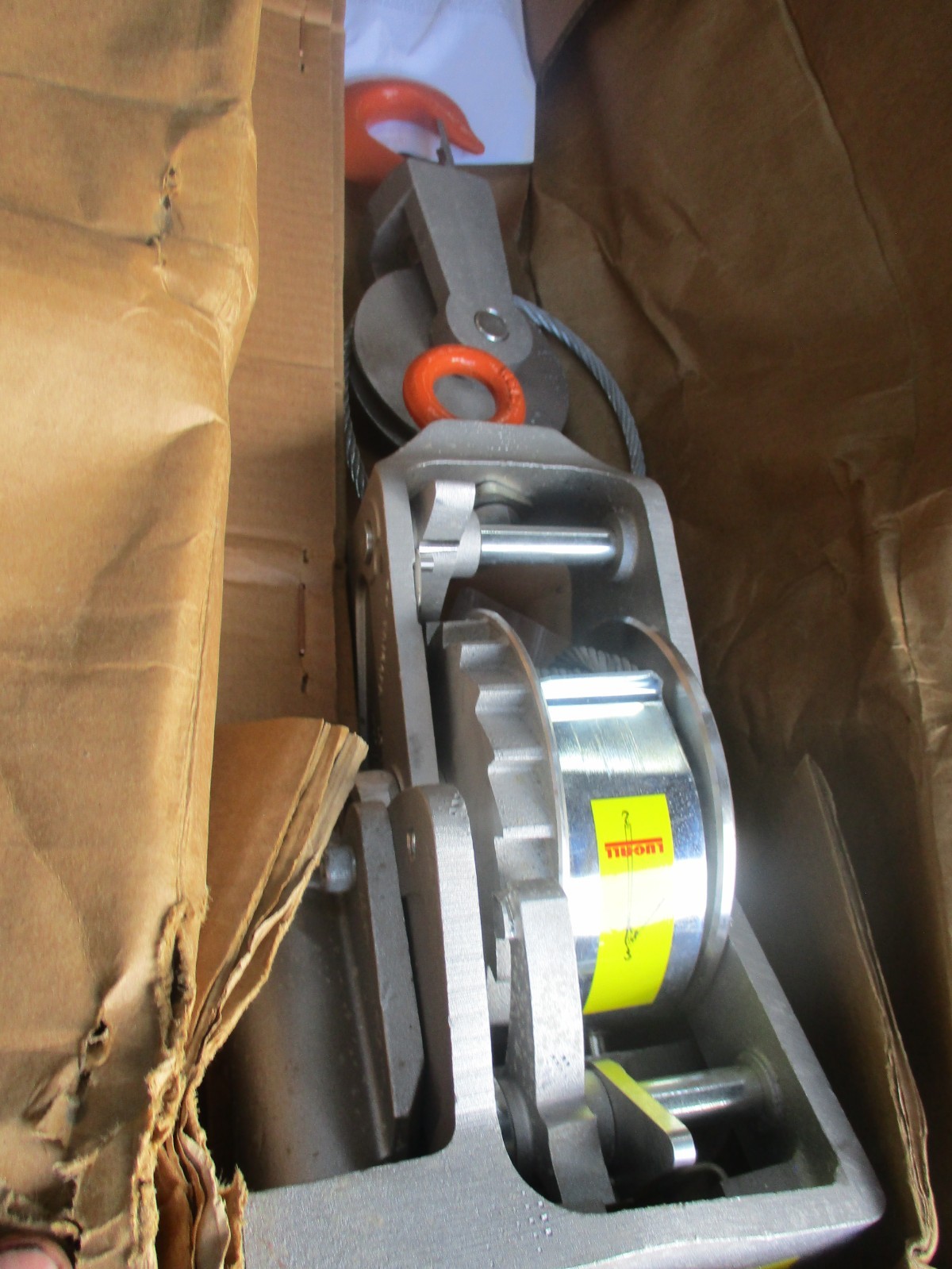 LUG ALL MODEL 6000-15  3 TON  COME A LONG