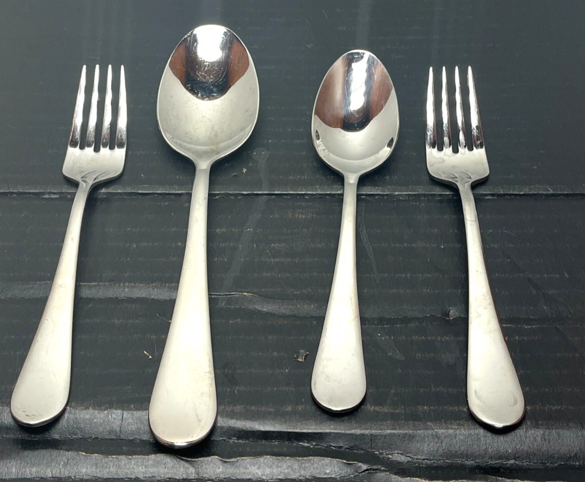 Lot of 4 Towle BOSTON ANTIQUE Stainless Flatware 18/8 , Spoon, Fork Lot of 4 Towle BOSTON ANTIQUE Stainless Flatware 18/8 , Spoon, Fork