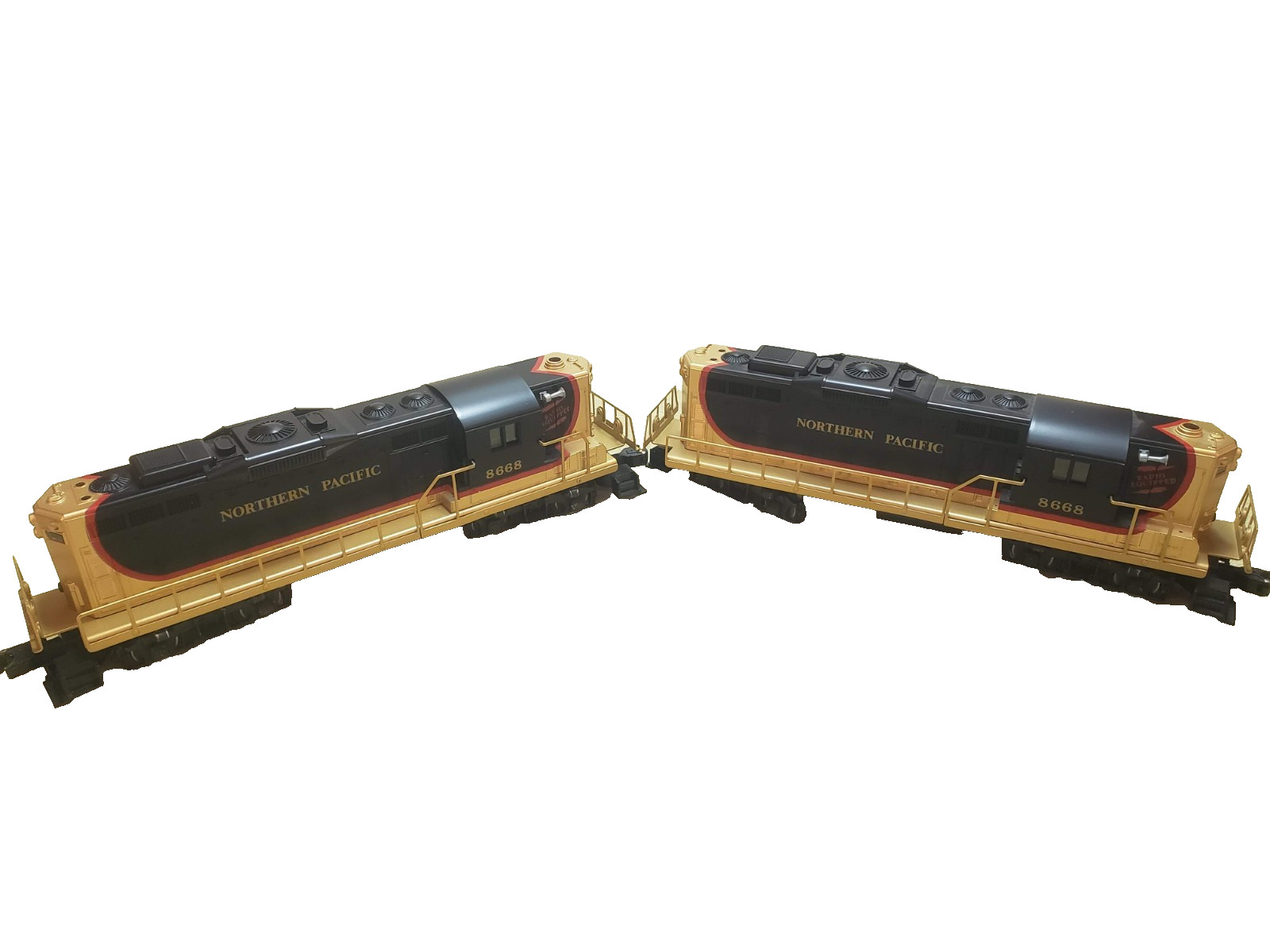 Lionel 8668 Northern Pacific Dummy Diesel Units (Pair) – Excellent Condition