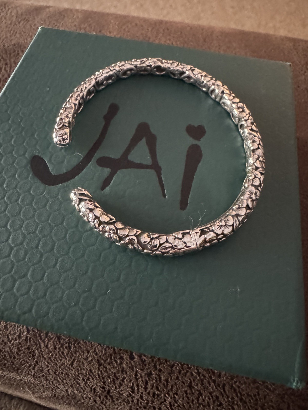 JAI John Hardy Sterling Silver Flower Forget Me Not Hinged Bangle Cuff Bracelet