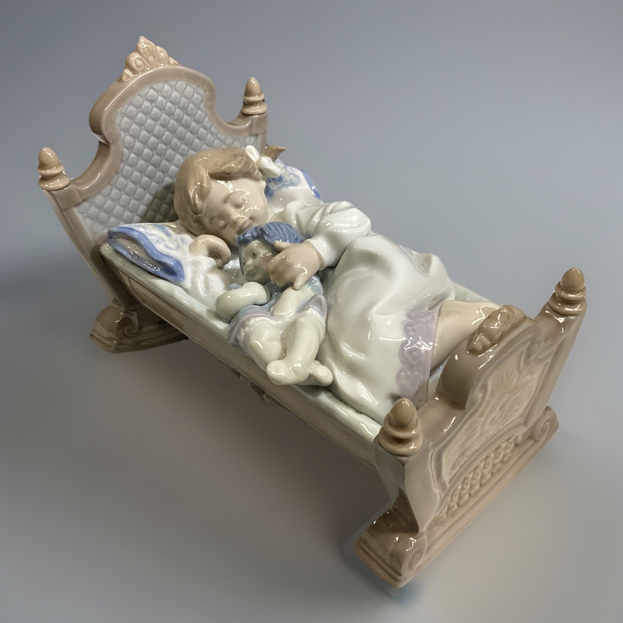 Lladro “Rock A Bye Baby” Porcelain Figurine #5717 No Box