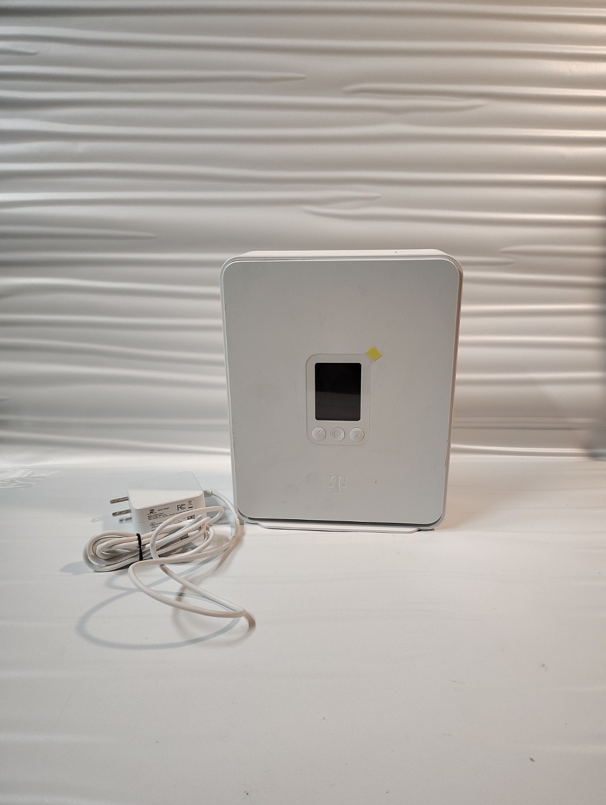 T-Mobile 5G Gateway Dual-Band Home Internet Router (TMO-G5AR) - White T-Mobile 5G Gateway Dual-Band Home Internet Router (TMO-G5AR) - White