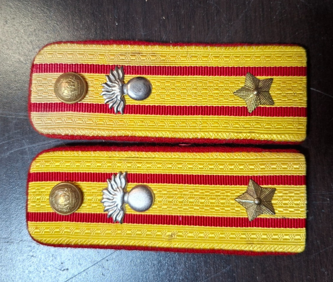Romanian military ranks major, infantry during the communist period Romanian military ranks major, infantry during the communist period