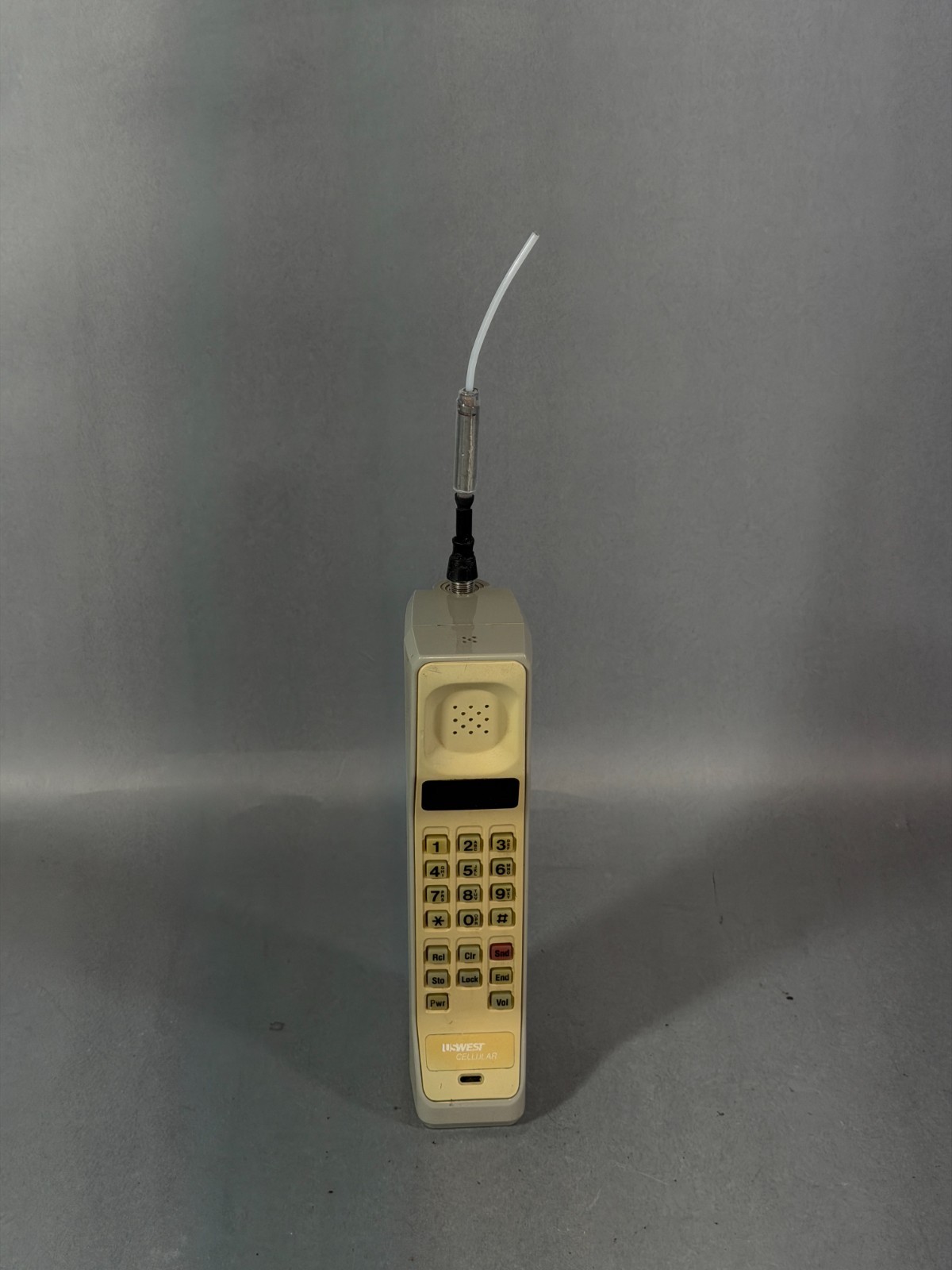 Vtg Motorola DynaTac 8000 Series Brick CELL Phone - SLF3340D - AS-IS