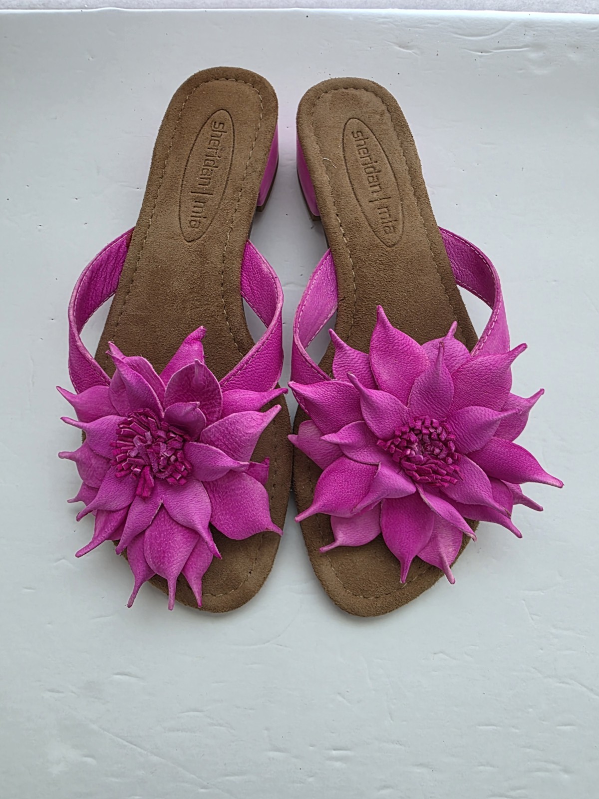 Anthropologie SHERIDAN MIA Leather Slide Sandal With Big Flower In Fuchsia Sz 38 Anthropologie SHERIDAN MIA Leather Slide Sandal With Big Flower In Fuchsia Sz 38