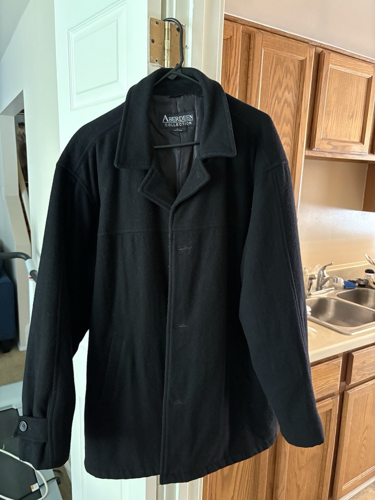 Aberdeen Collection Men’s Black Wool Pea Coat Button Front Lined Pockets XL Aberdeen Collection Men’s Black Wool Pea Coat Button Front Lined Pockets XL