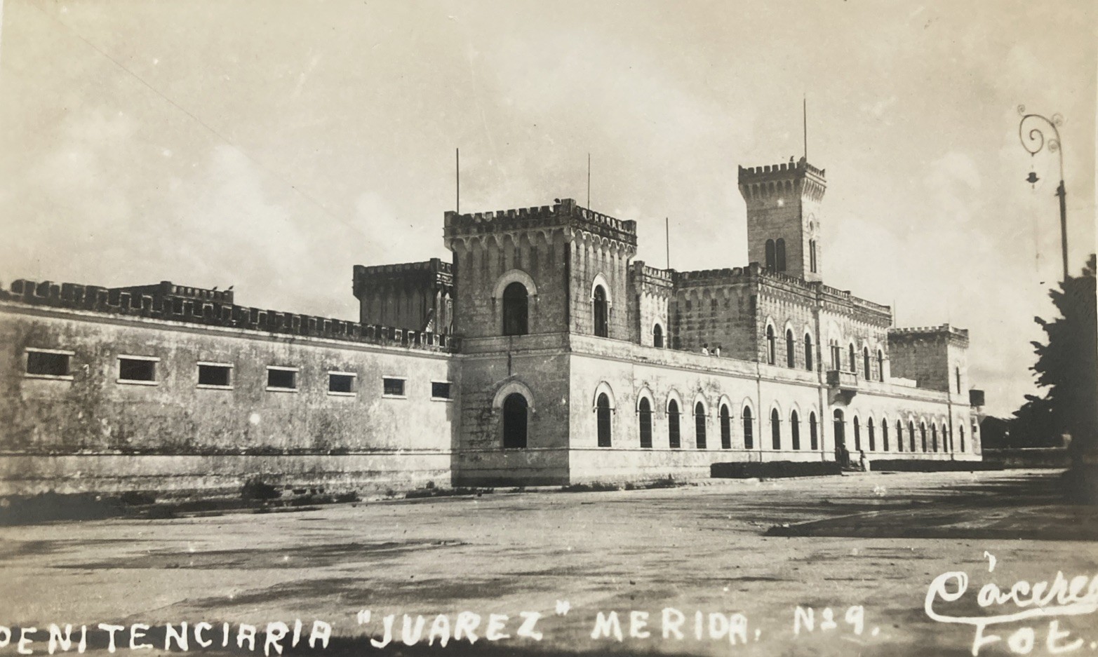 Penitentiary Merida Yucatán Juarez Mexico c1915 RPPC Prison Penitenciaria