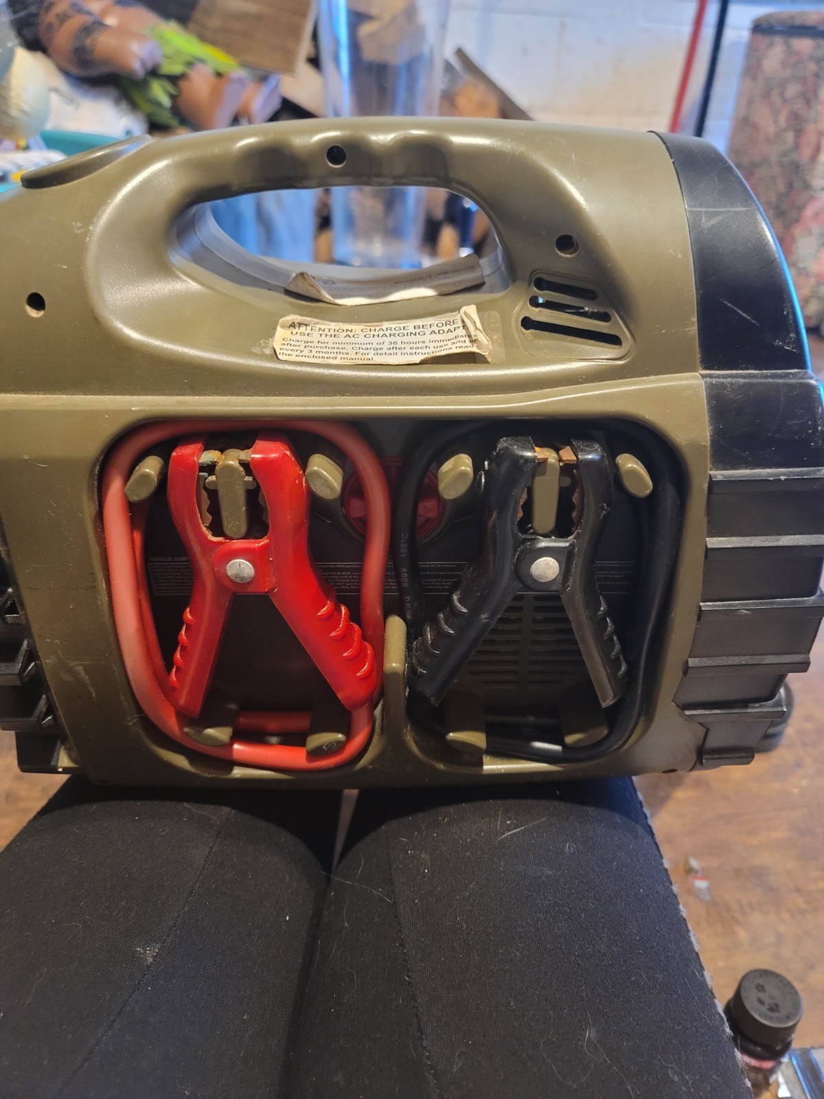 Volta 5104 Jump Box Tire Inflater Air Compressor  Inverter Light Compas Etc