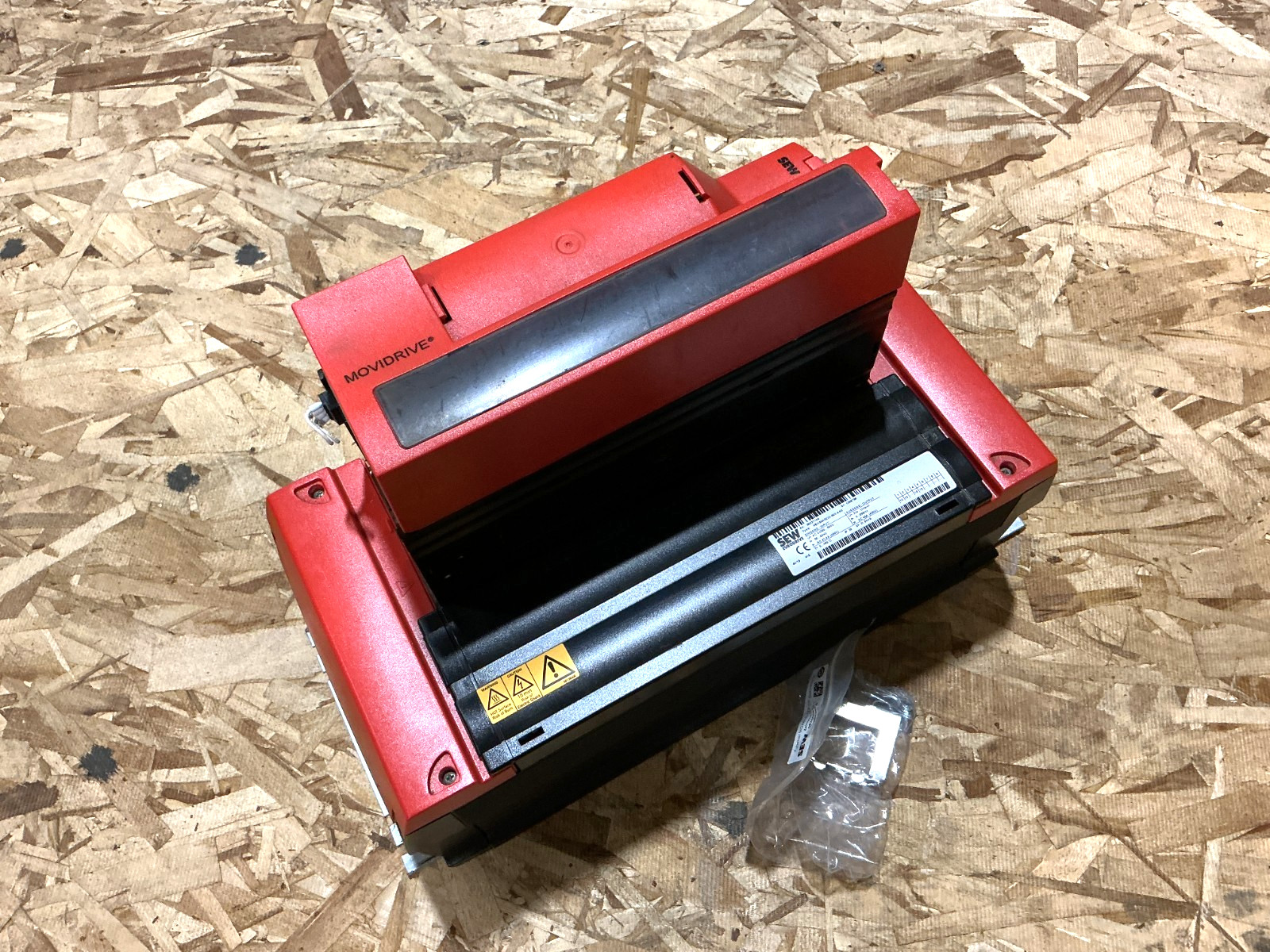 New SEW Eurodrive MDX61B0220-503-4-0T Movidrive 46A 380-500VAC 08279837 -No Box New SEW Eurodrive MDX61B0220-503-4-0T Movidrive 46A 380-500VAC 08279837 -No Box