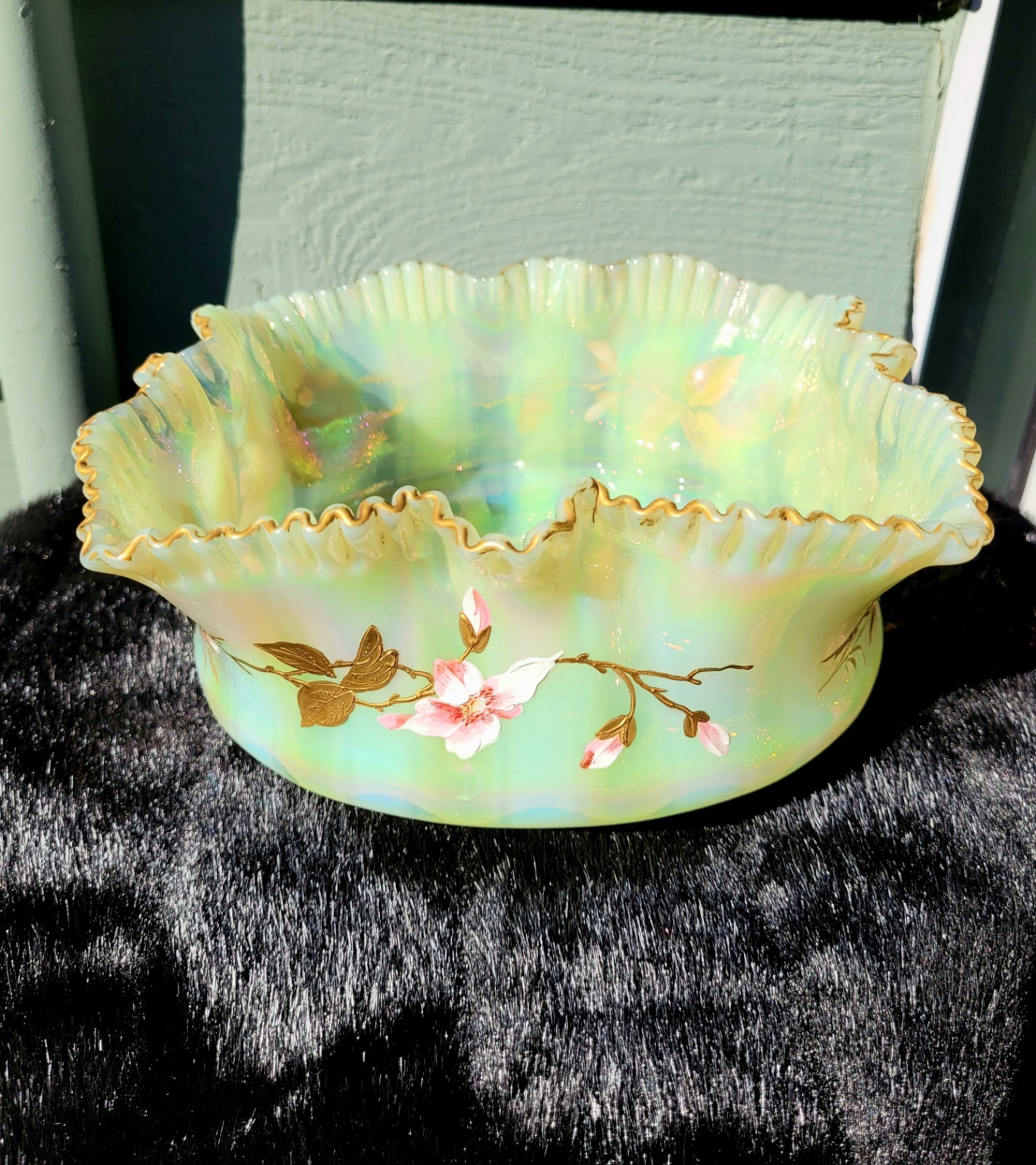 Rare Victorian Vaseline Opalescent Uranium Enamel Painted Glass Bride Bowl Read