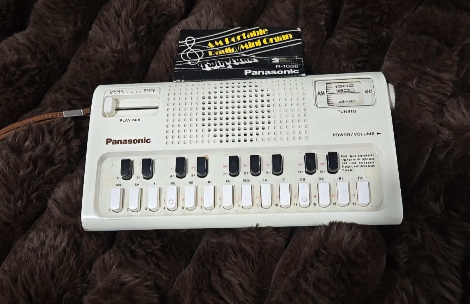 Vintage Panasonic R-1088 Twin Tune AM Radio Mini Organ Keyboard Japan WORKING