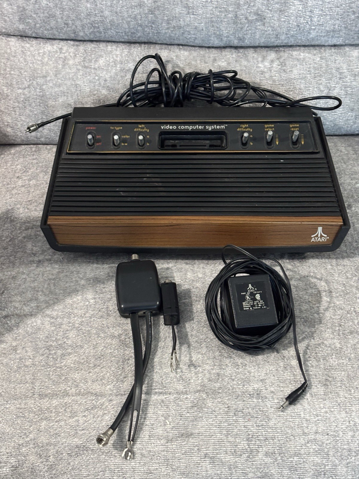 Atari 2600 Console Untested With Oem Cables Atari 2600 Console Untested With Oem Cables