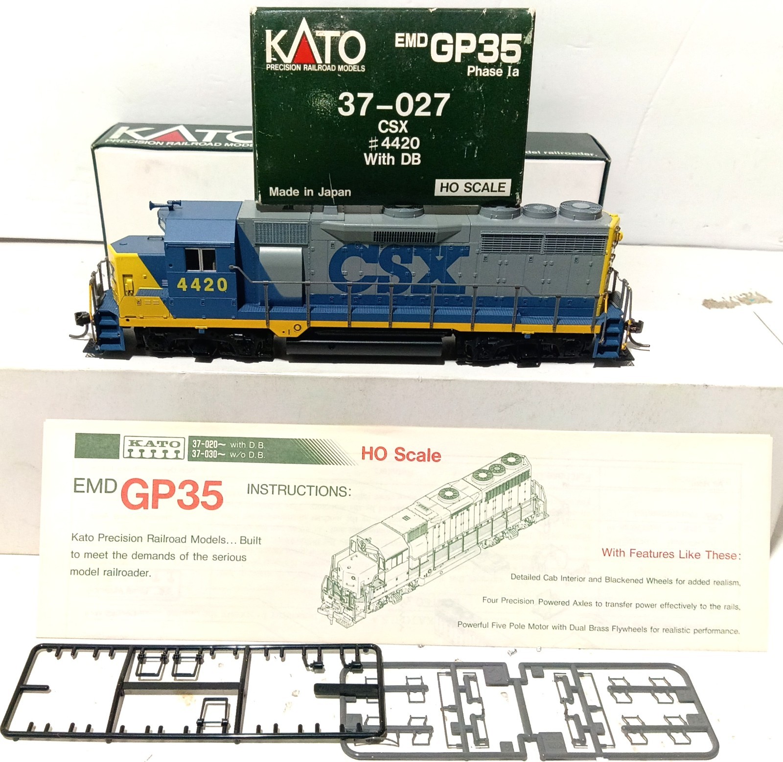HO SCALE KATO CSXT EMDGP35 PHASE 1a DIESEL LOCOMOTIVE #4420 w/DB #37-027 USED HO SCALE KATO CSXT EMDGP35 PHASE 1a DIESEL LOCOMOTIVE #4420 w/DB #37-027 USED