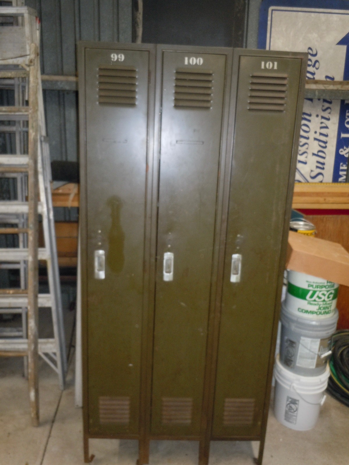 LYON Lockers. Vintage Green Connected Lot of 3. #99, 100 & 101. 