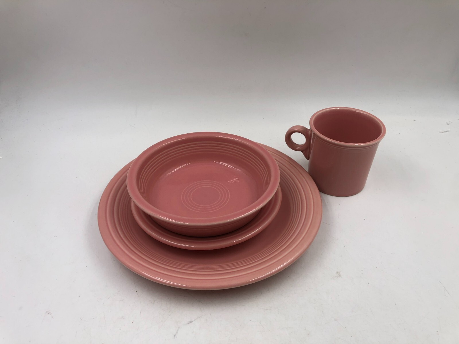 Fiesta Ceramic Pink 10in Dinner & 7in Salad Plate & 7in Bowl & Mug AA02B51020 Fiesta Ceramic Pink 10in Dinner & 7in Salad Plate & 7in Bowl & Mug AA02B51020