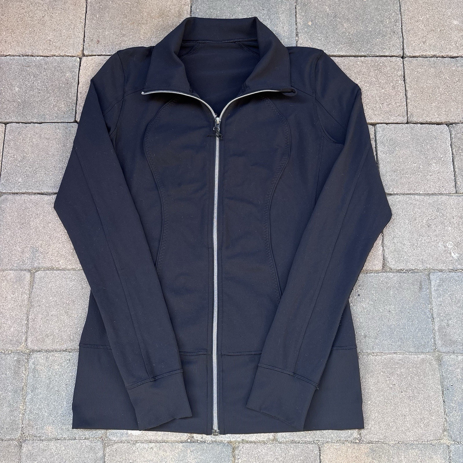 Lululemon Nice Asana Jacket Size 8 Black Full Zip Athleisure Yoga Activewear