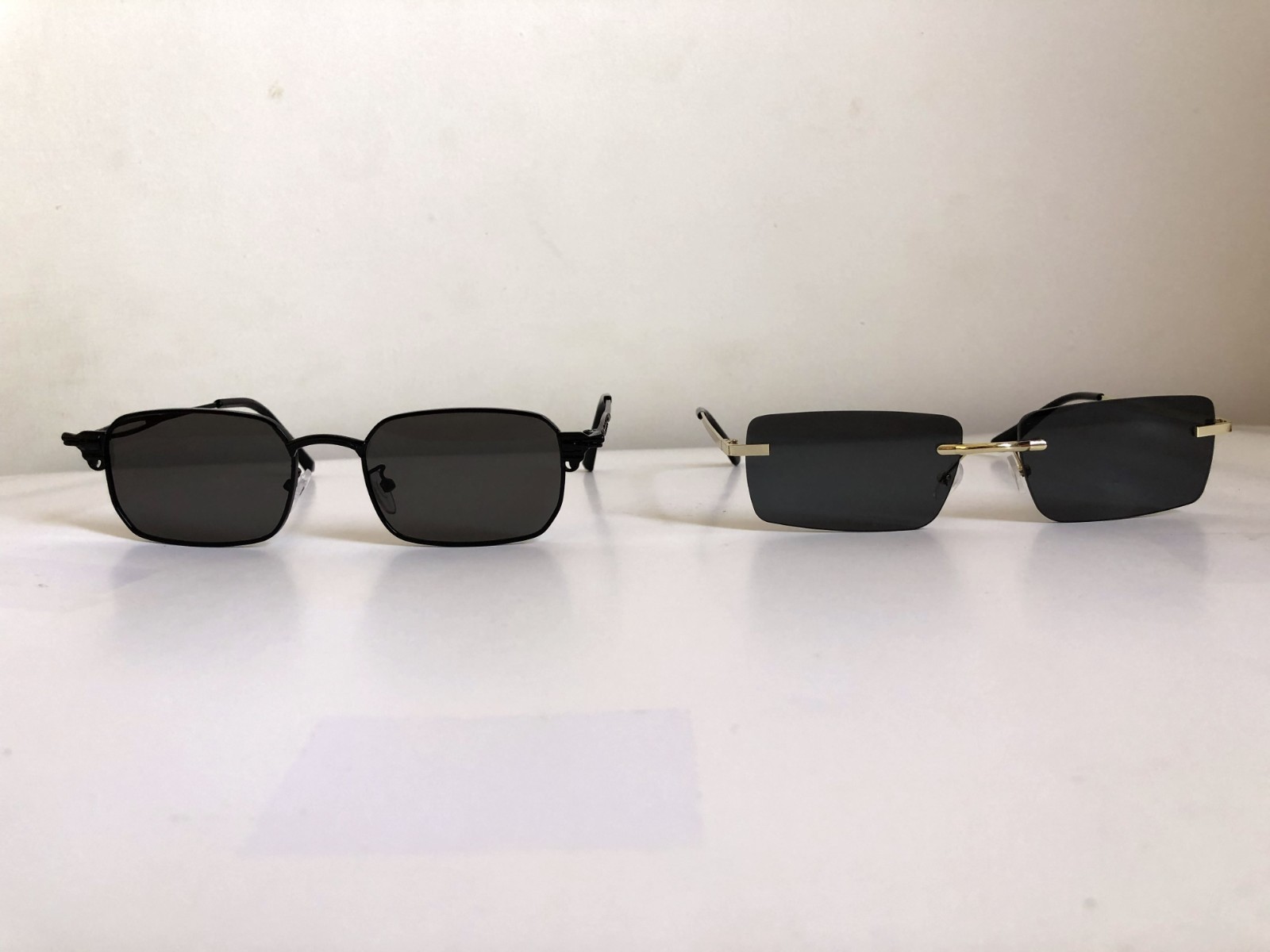 Lot of 2 Men\'s Sunglasses Classic Rimless & Metal Frame Dark Tint UV Shades Set Lot of 2 Men\'s Sunglasses Classic Rimless & Metal Frame Dark Tint UV Shades Set