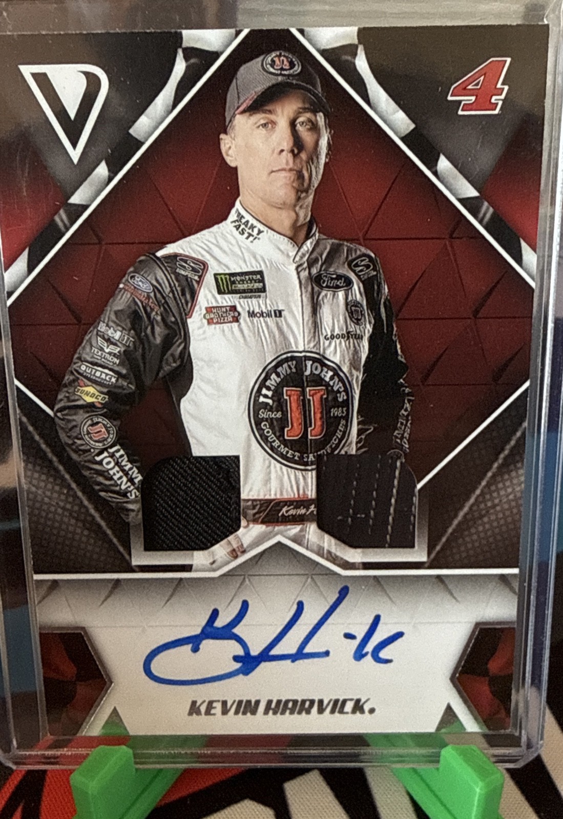 2019 Panini Victory Lane - Dual Swatch Signature Kevin Harvick #DSS-KH (AU, MEM) 2019 Panini Victory Lane - Dual Swatch Signature Kevin Harvick #DSS-KH (AU, MEM)
