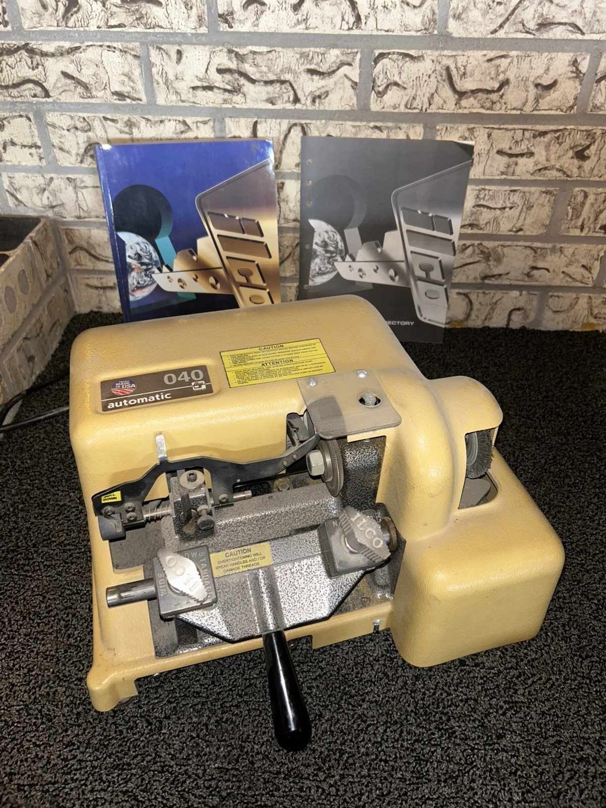 ILCO 040 Automatic and Manual Machine 040 TESTED - Power ILCO 040 Automatic and Manual Machine 040 TESTED - Power