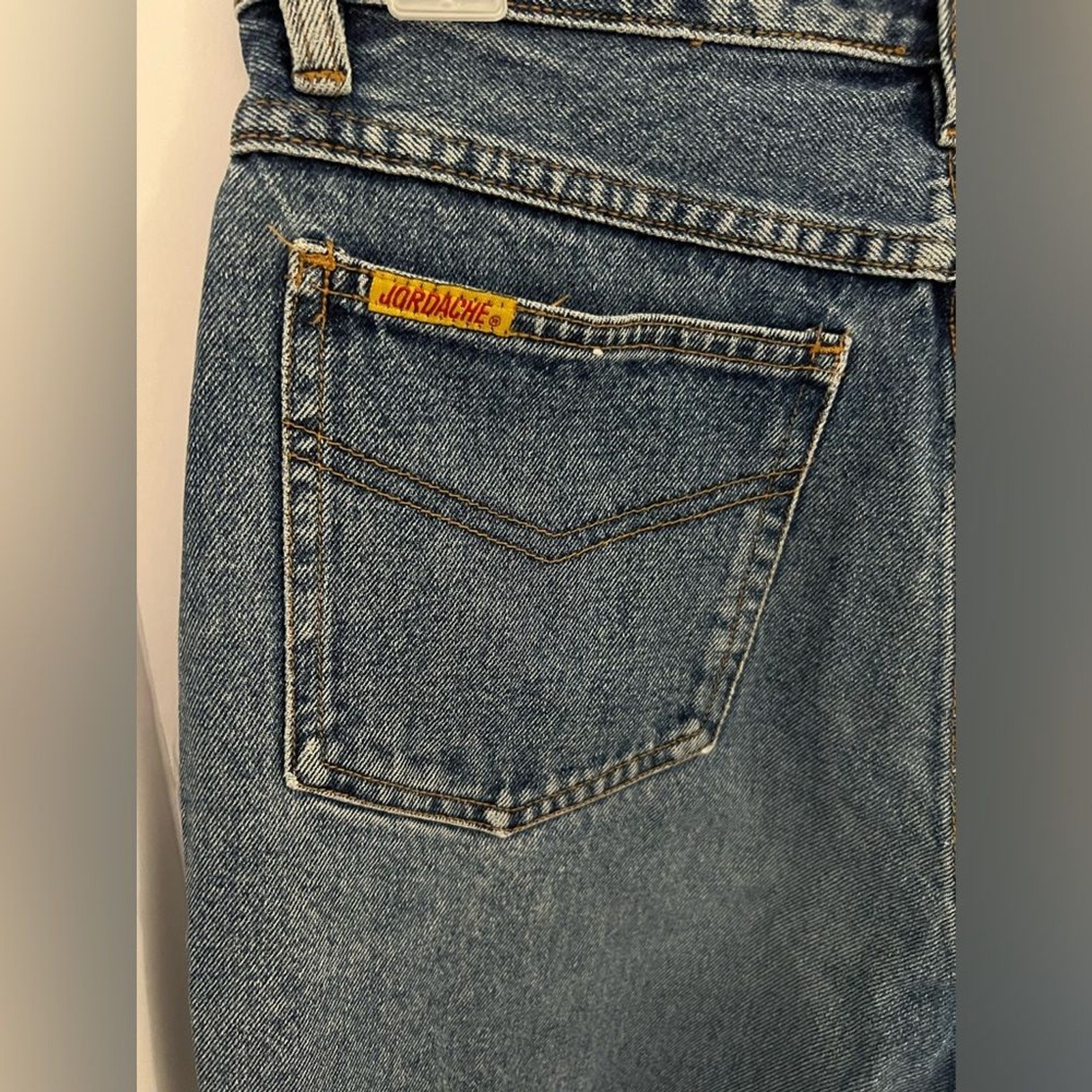 Vintage Jordache Mom Jeans 90s, 13/14 but fit smaller Vintage Jordache Mom Jeans 90s, 13/14 but fit smaller
